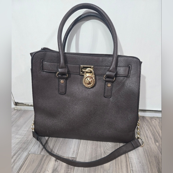 Michael Kors Large Hamilton Chocolate Brown Tote w/ Pad Lock - Picture 14 of 15